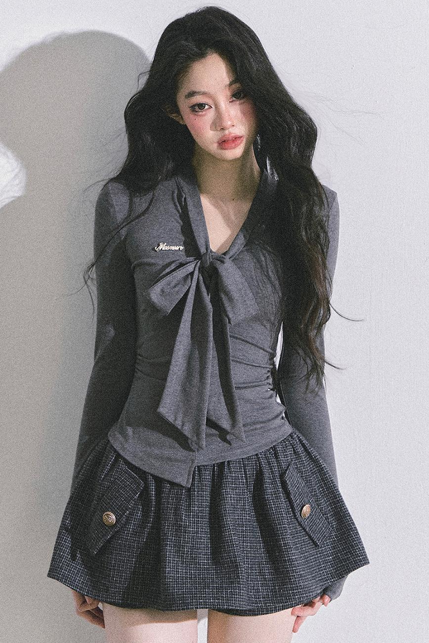 Minimalist Korean V-Neck Slim T-Shirt