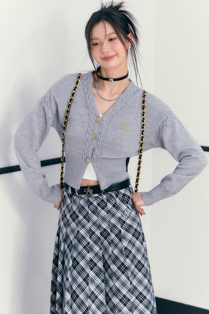 Embroidered V-Neck Short Knit Cardigan