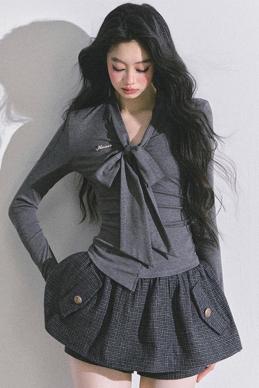 Minimalist Korean V-Neck Slim T-Shirt