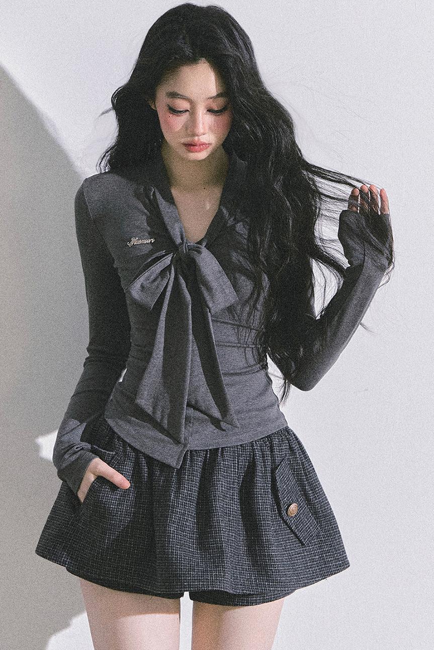 Minimalist Korean V-Neck Slim T-Shirt