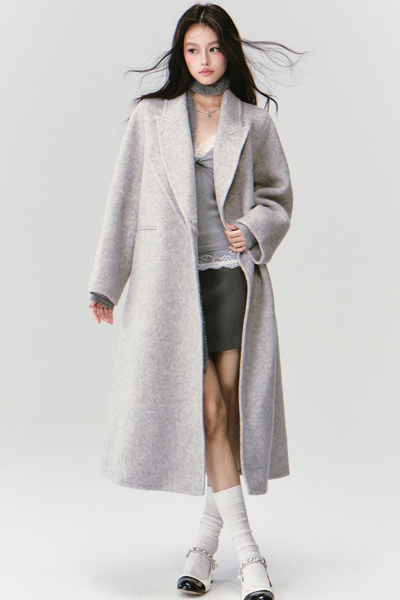 Lace V-Neck Base T-Shirt