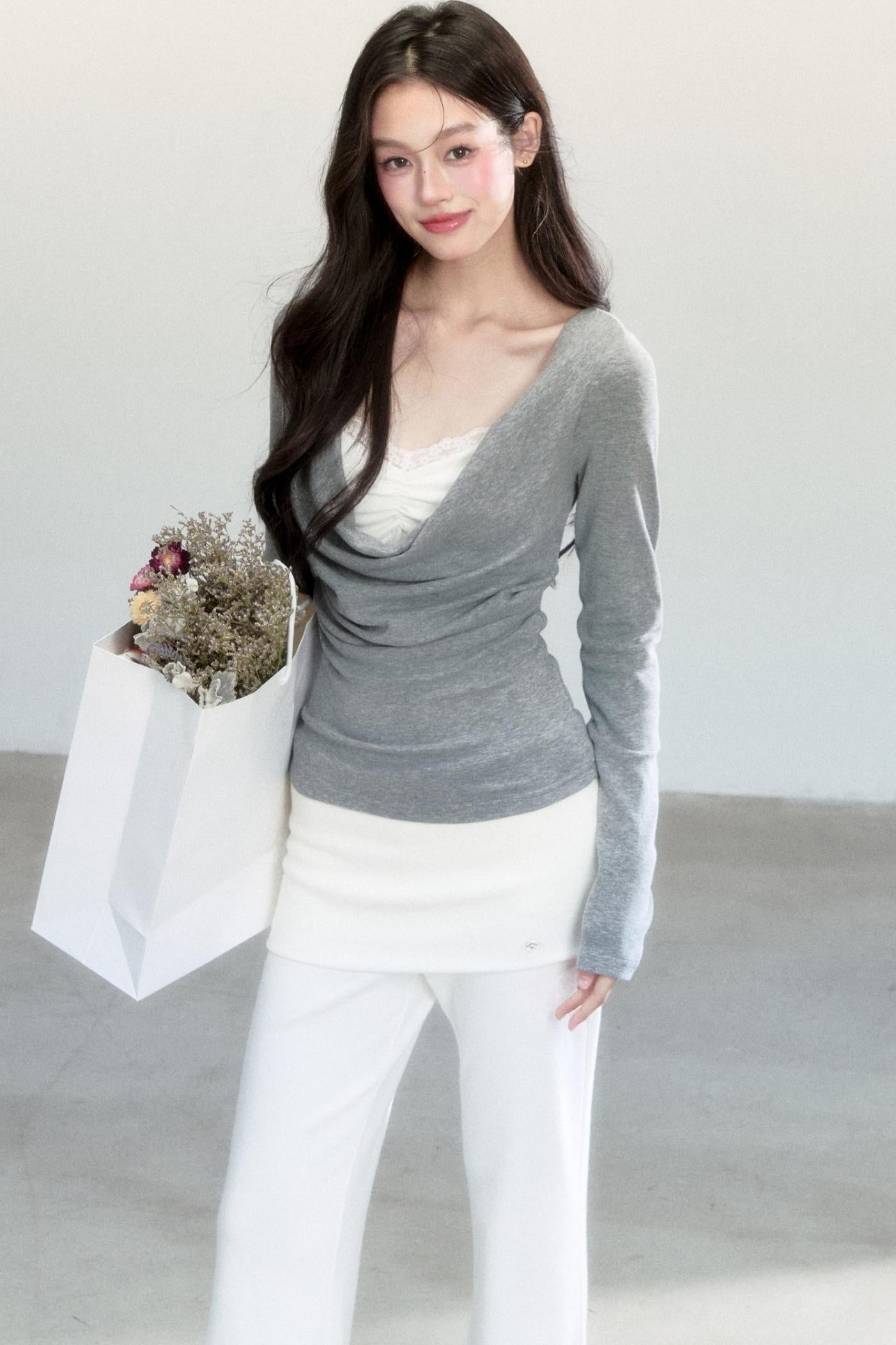Fragile Gray Flower Swing Knitwear
