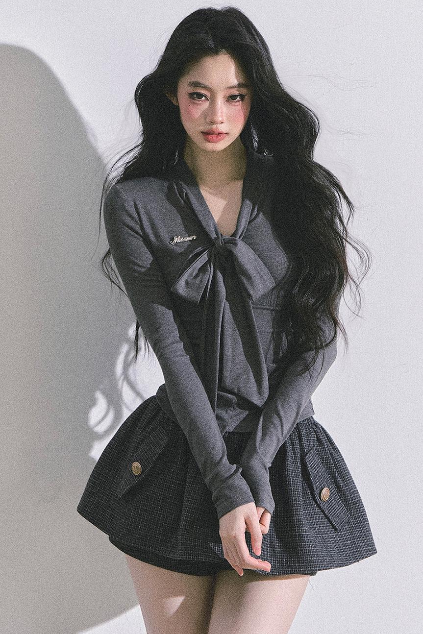 Minimalist Korean V-Neck Slim T-Shirt