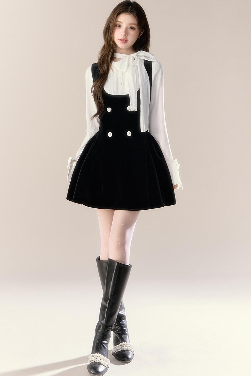 Sophia conjunto de vestido con tirantes y cordones