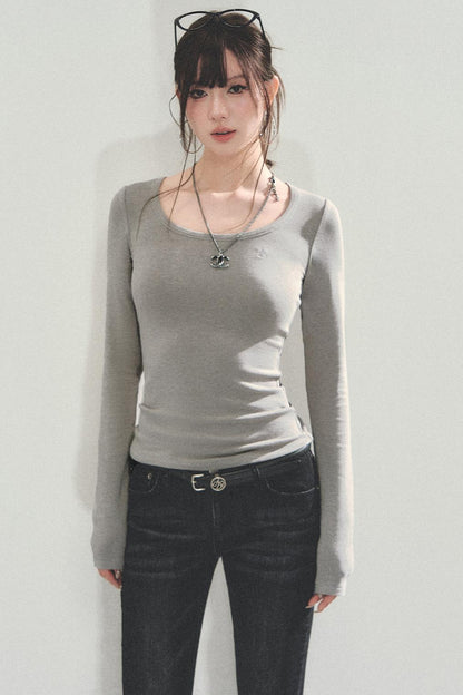 Slimming U-Neck Long-Sleeved T-Shirt