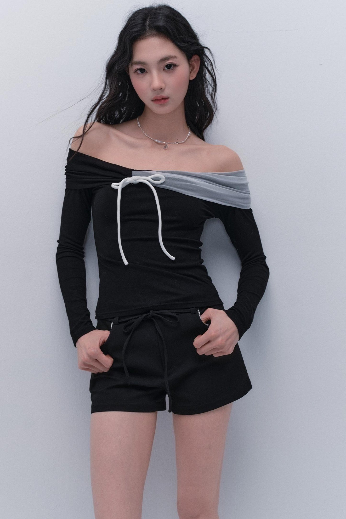 블랙 & 화이트 슬림 탑 