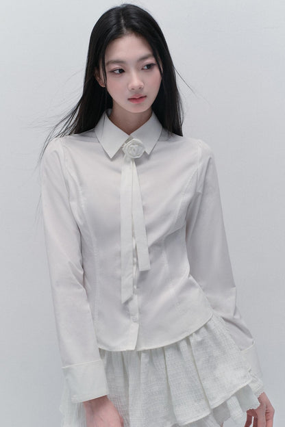 Kollegiales Krawatten-Taille Hemd-Set-Up 