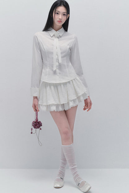 Kollegiales Krawatten-Taille Hemd-Set-Up 