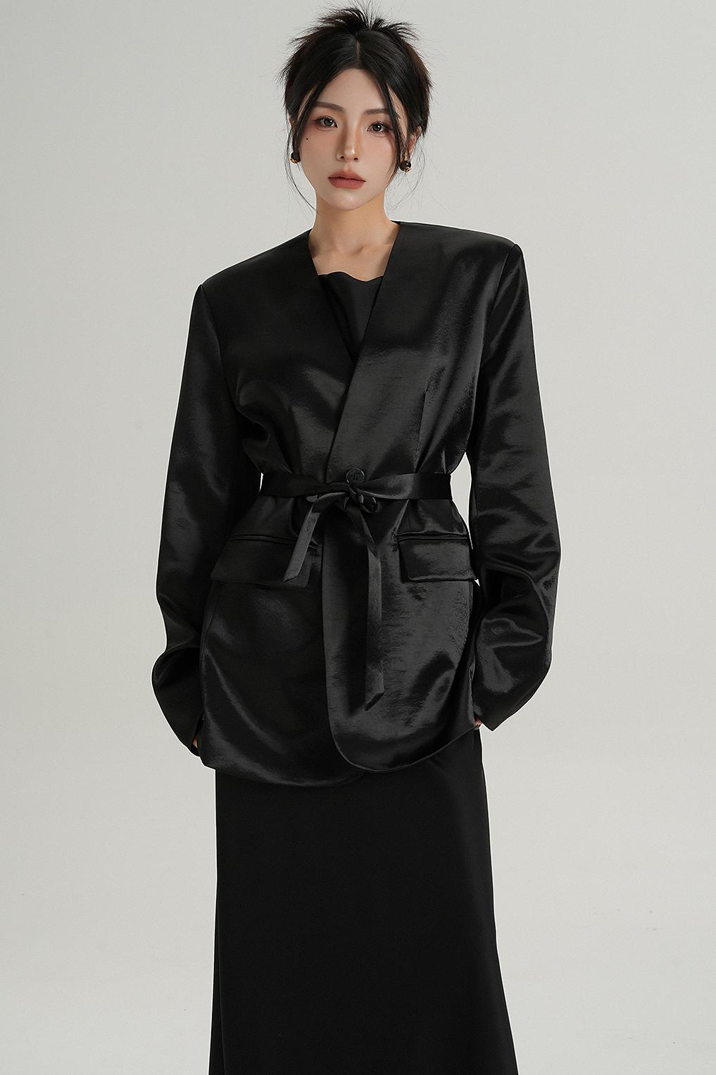 Glossy V-Neck Drape Jacket