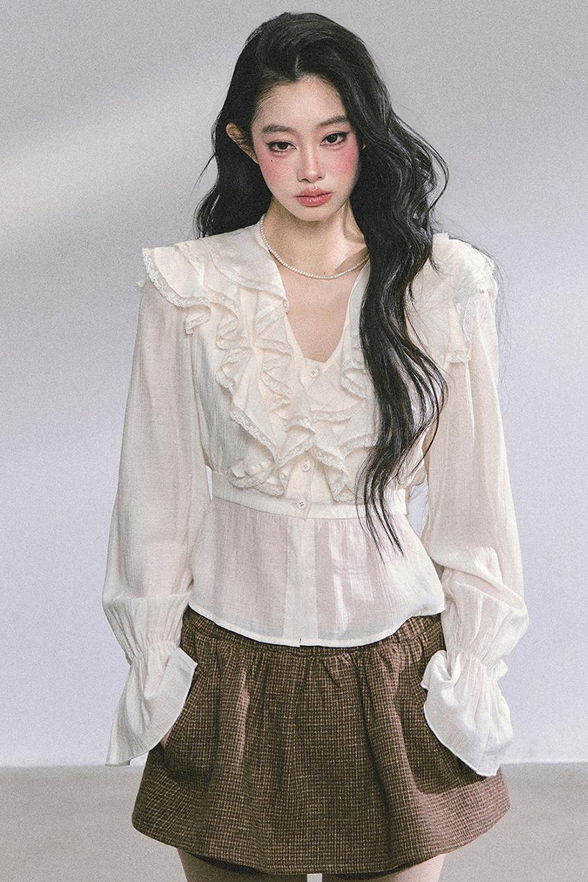 Slimming V-Neck Lace Top