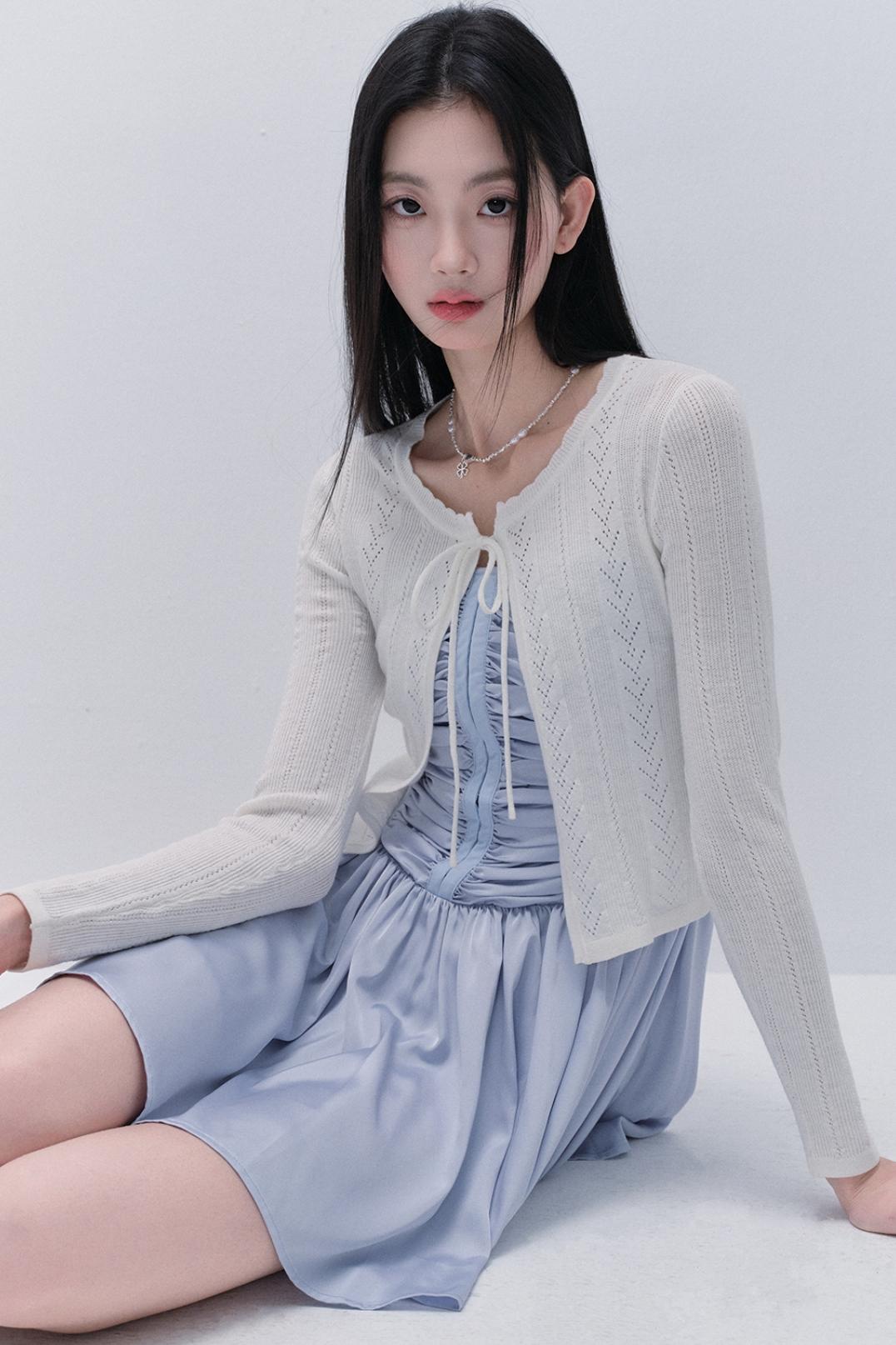 Fließendes Satin-Silhouette-Kleid 