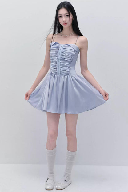 Fließendes Satin-Silhouette-Kleid 