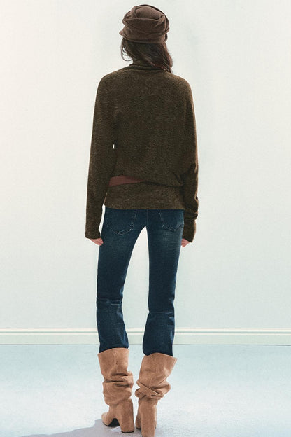 Bat Sleeve Stacked Collar Sweater