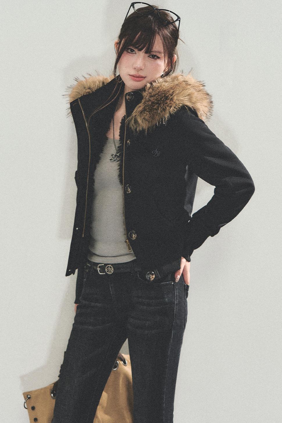 Slimming U-Neck Long-Sleeved T-Shirt