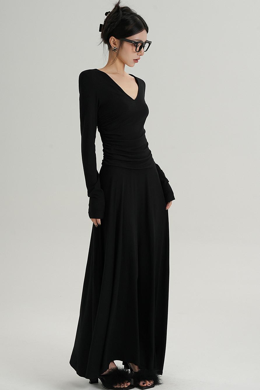 브이넥 블랙 롱 드레스 