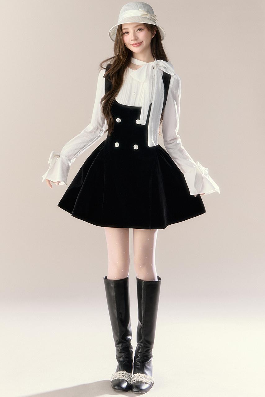 Sophia conjunto de vestido con tirantes y cordones