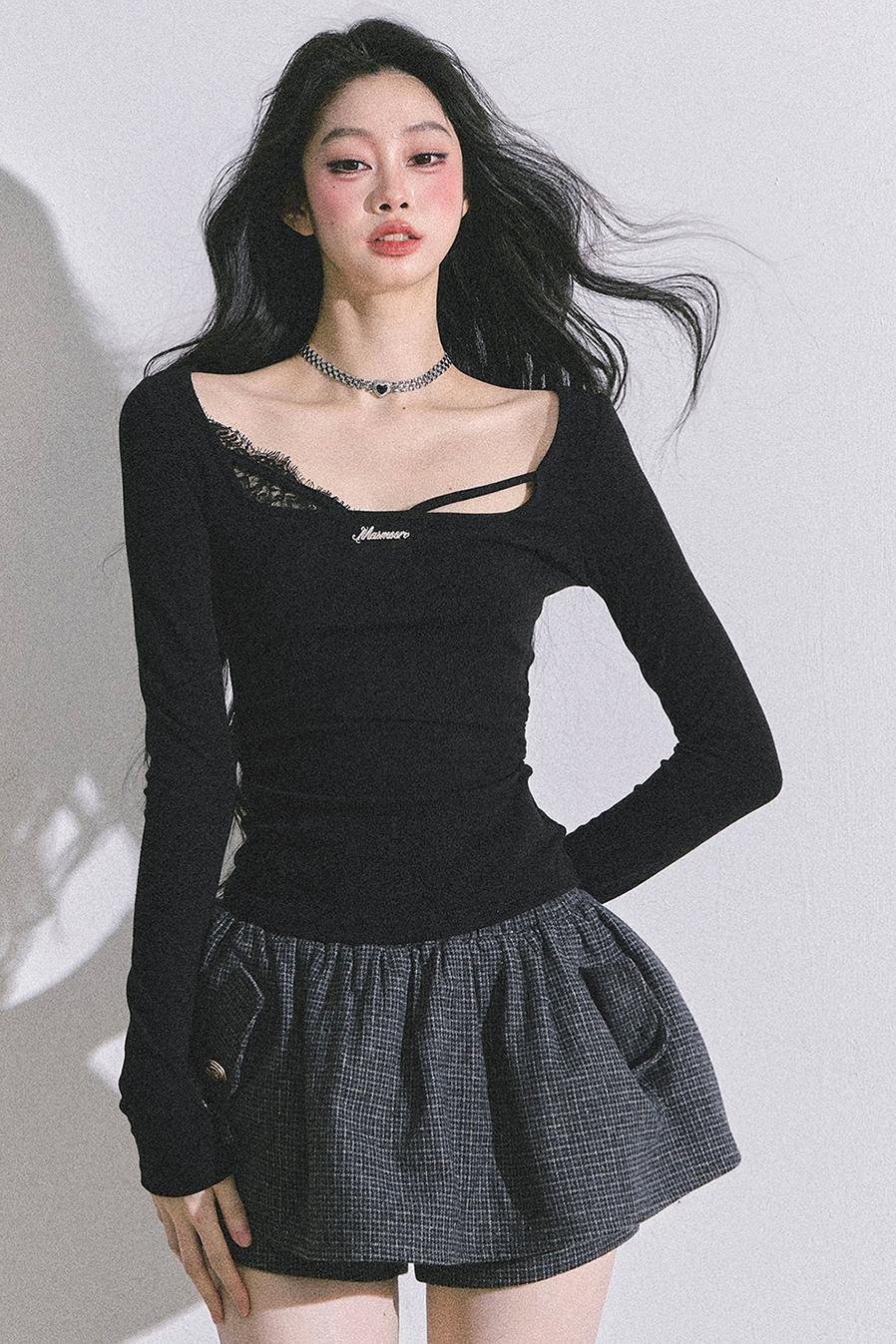 Wisdom Lace Long-Sleeved T-Shirt