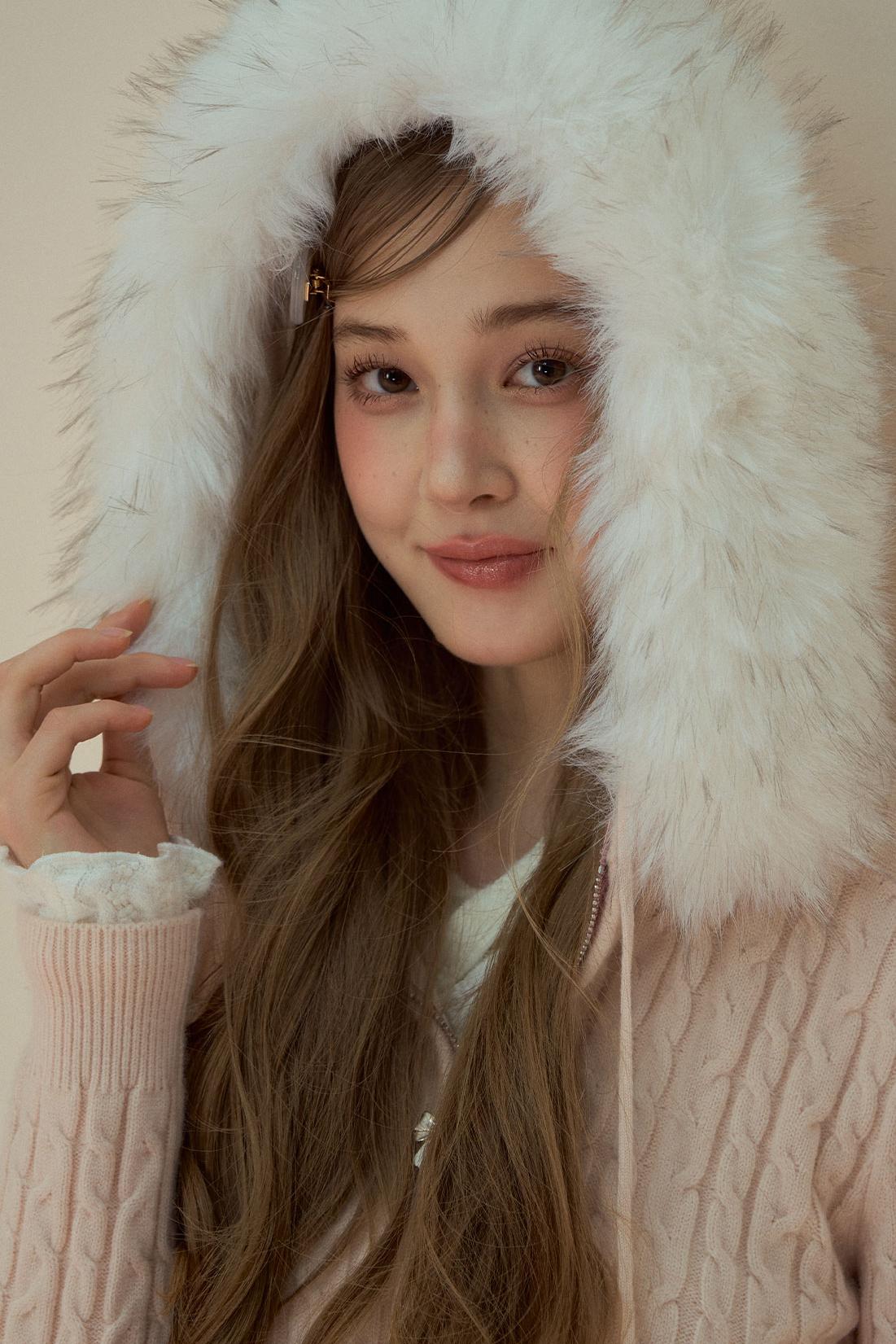 Milk Powder Fur Collar Knit Jacket