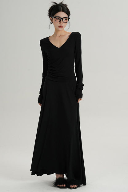 브이넥 블랙 롱 드레스 