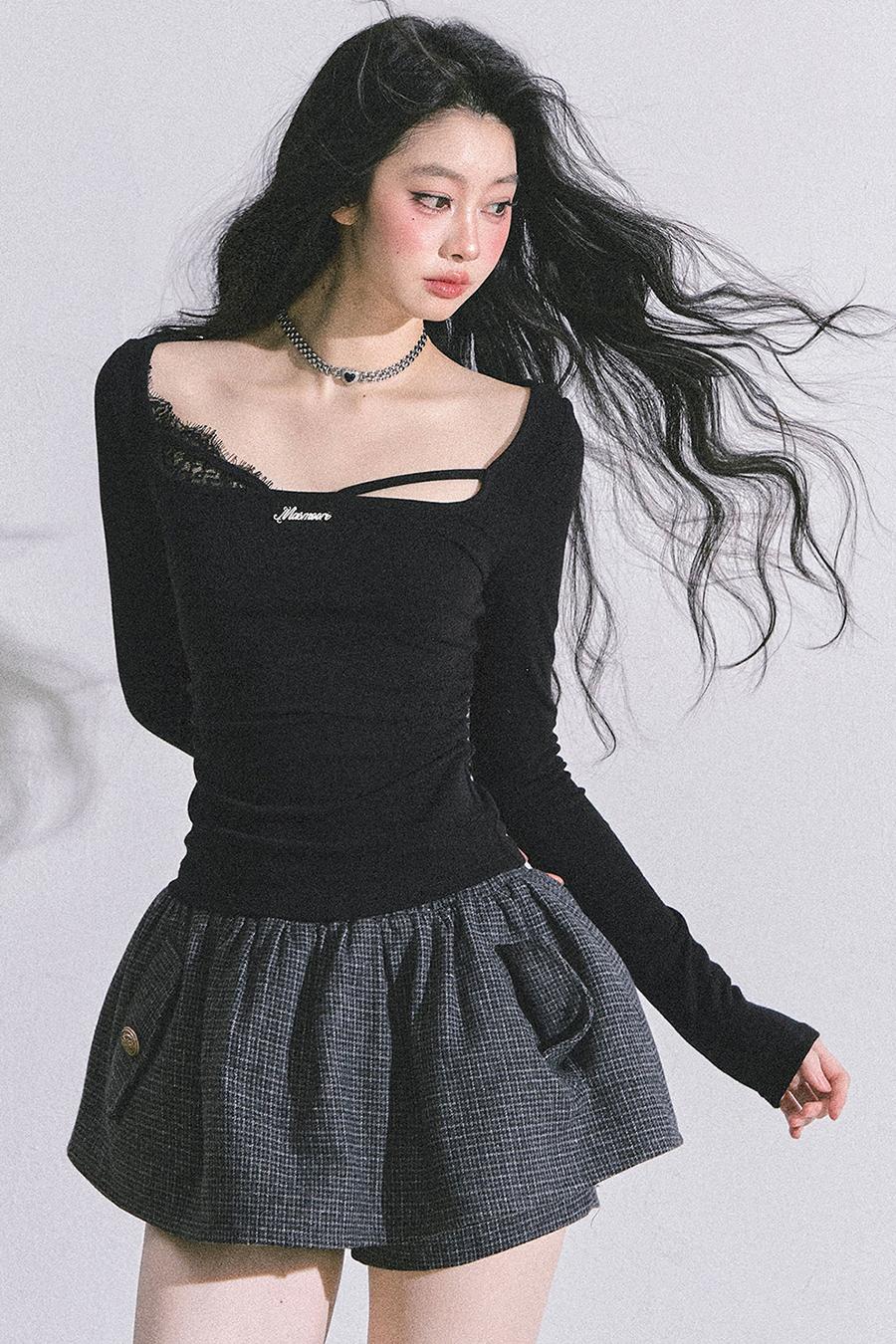 Wisdom Lace Long-Sleeved T-Shirt