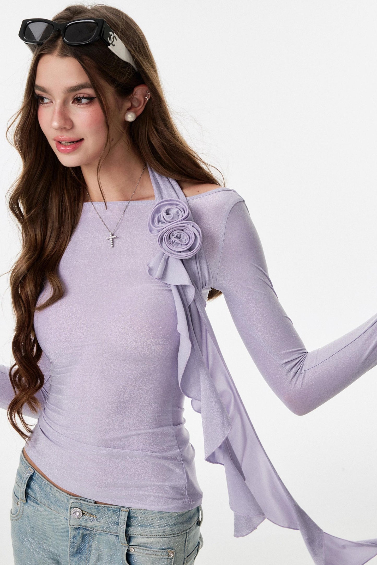 Entanglement Mesh Flower Pleated Off-the-Shoulder T-Shirt