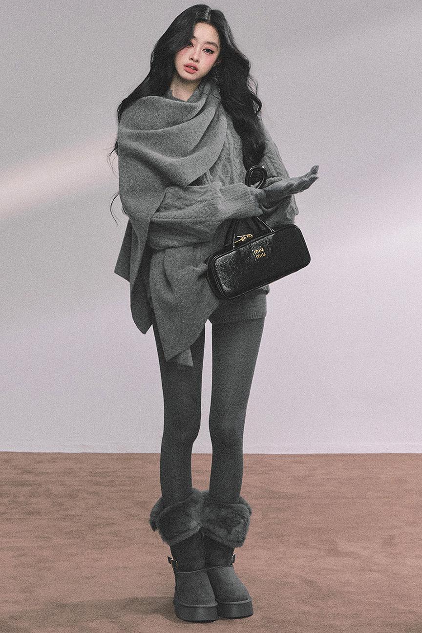 Winter Knitted Scarf Sweater Shorts Set-Up