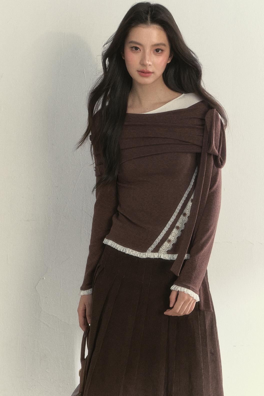 Retro Streamer Shoulder Top