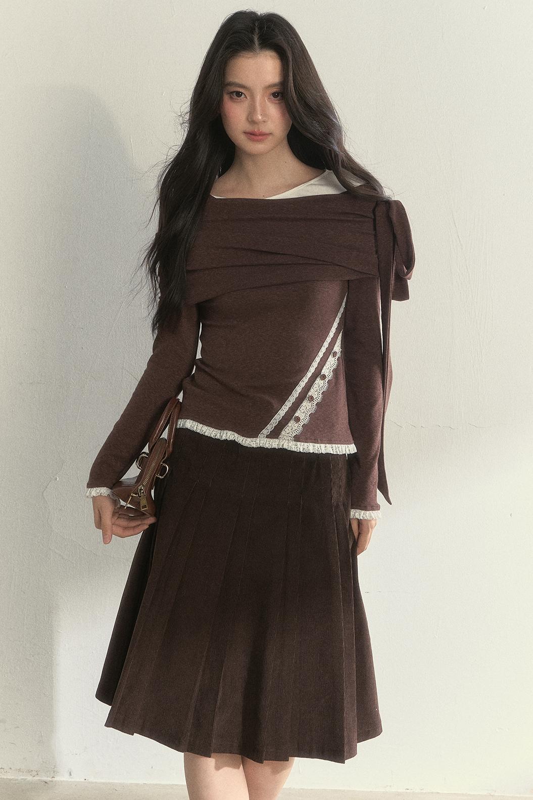 Retro Streamer Shoulder Top