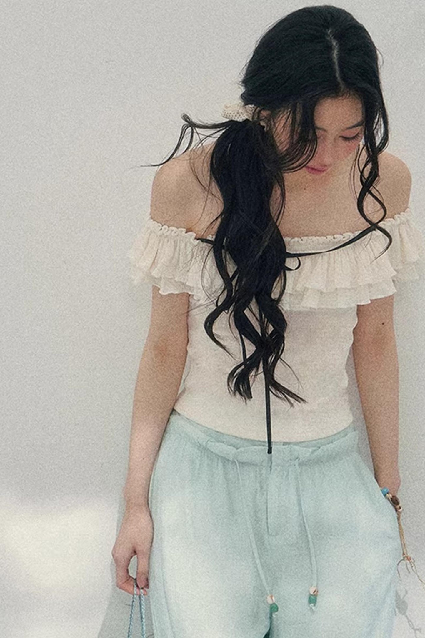 Schulterfreie Rüschenbluse