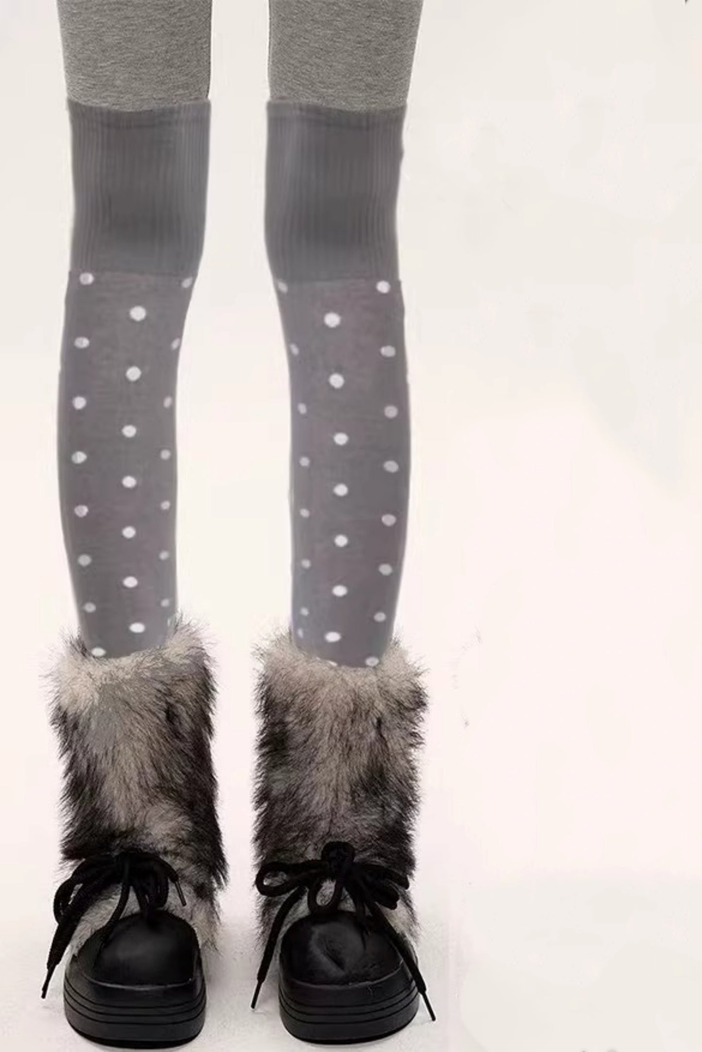 Gray-Pink Polka Dot Snow Socks