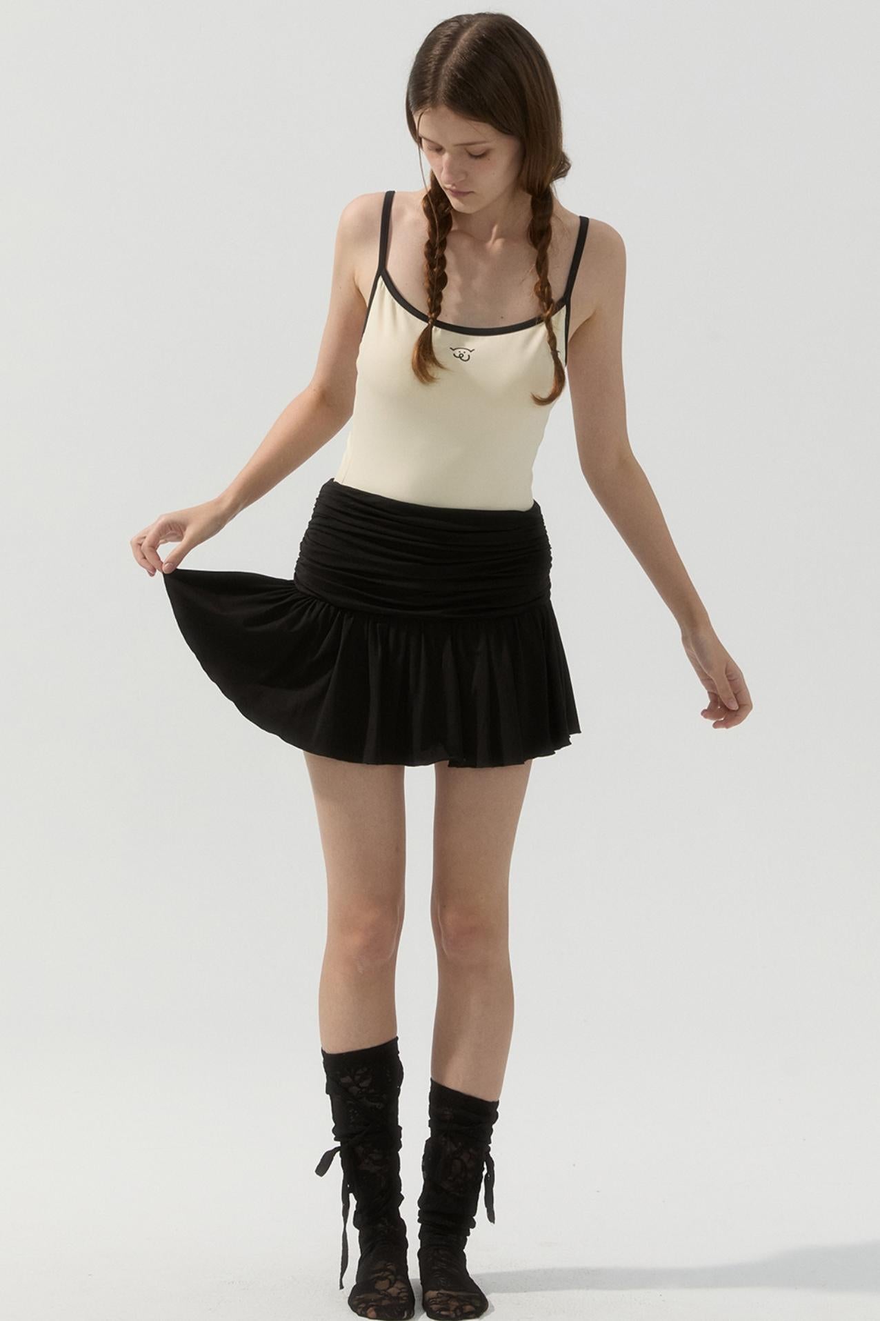 Chic Black Pleated Skirt