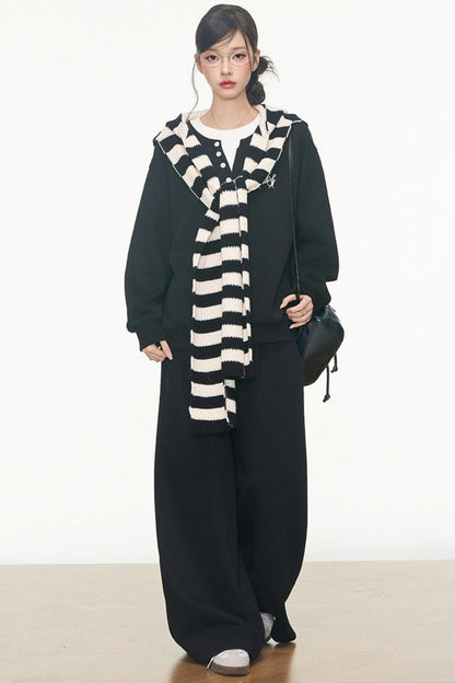 Gray Sweatshirt Set-Up