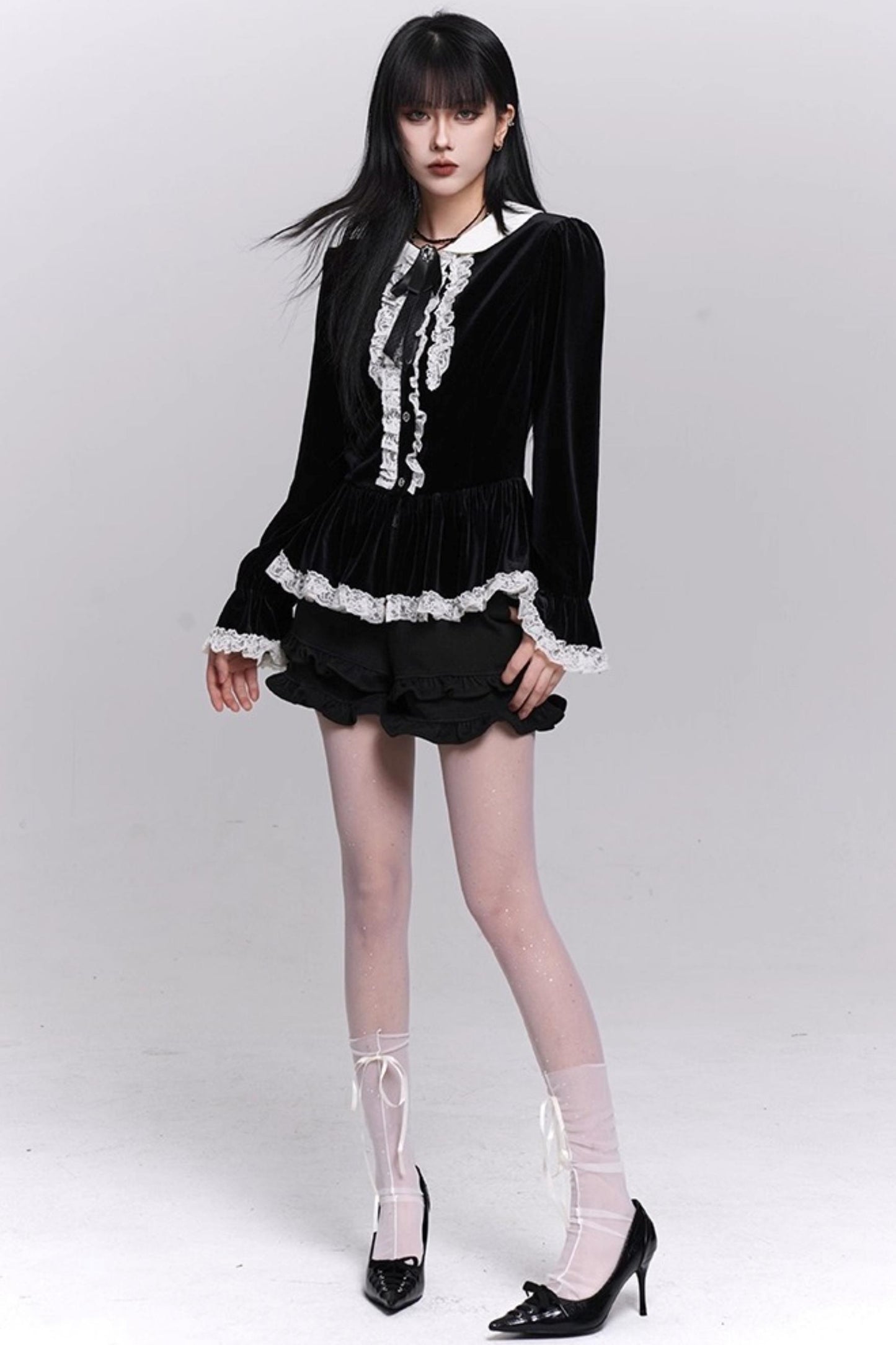 Ruffled Woolen Boot Shorts