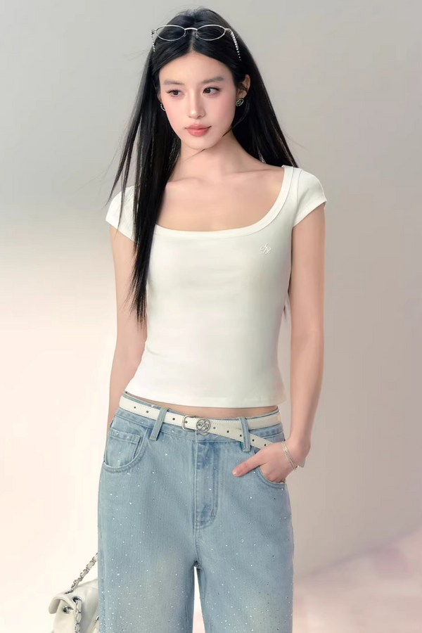 Versatile Slim-Fit Lycra Top