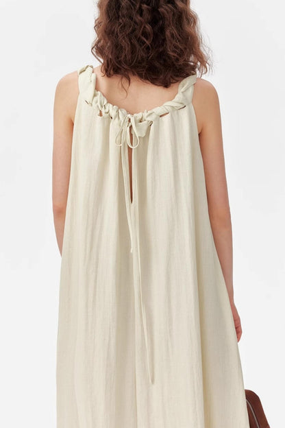 White M?bius Knot Dress