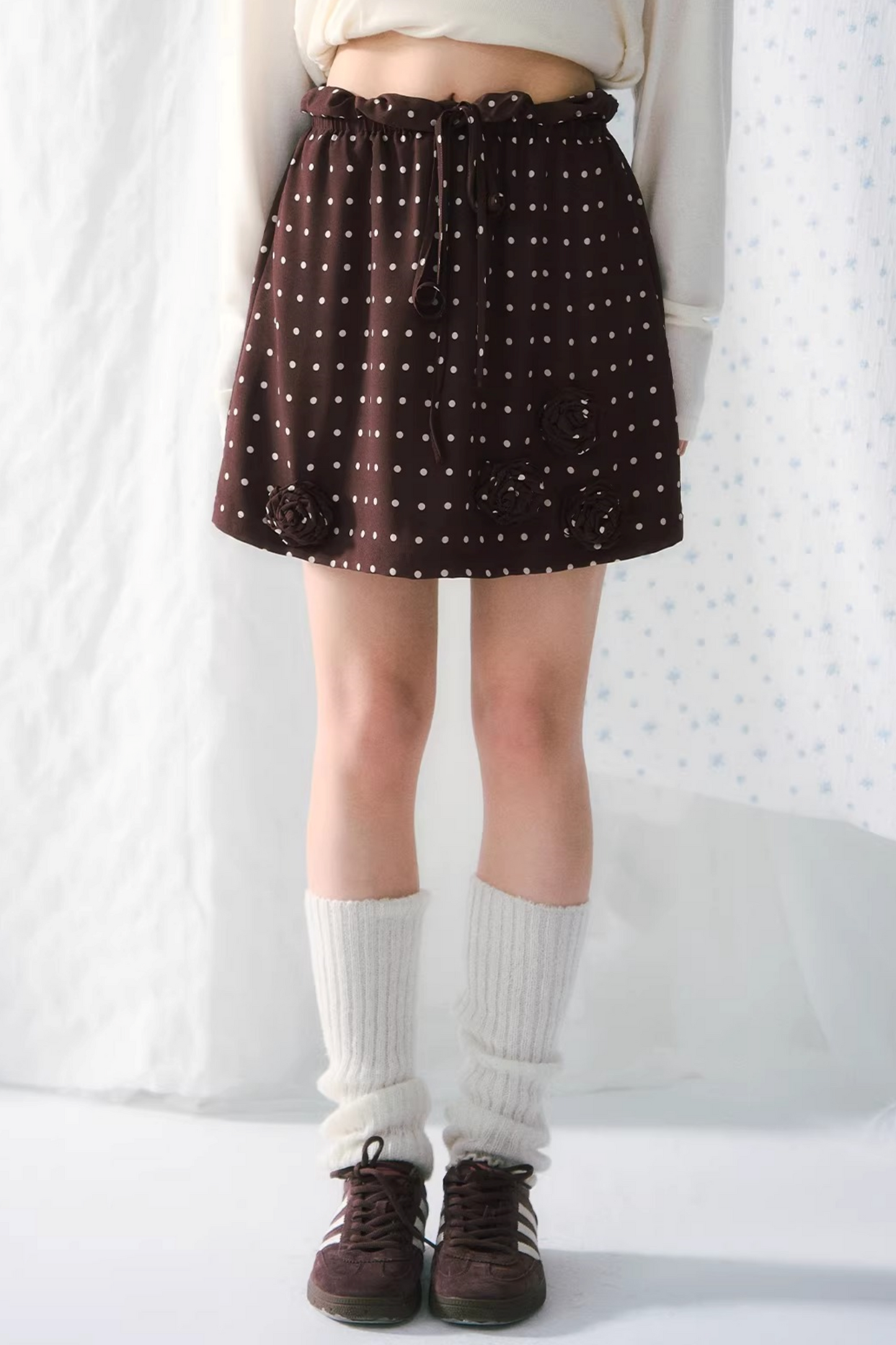 땡땡이 플로럴 튜브 탑