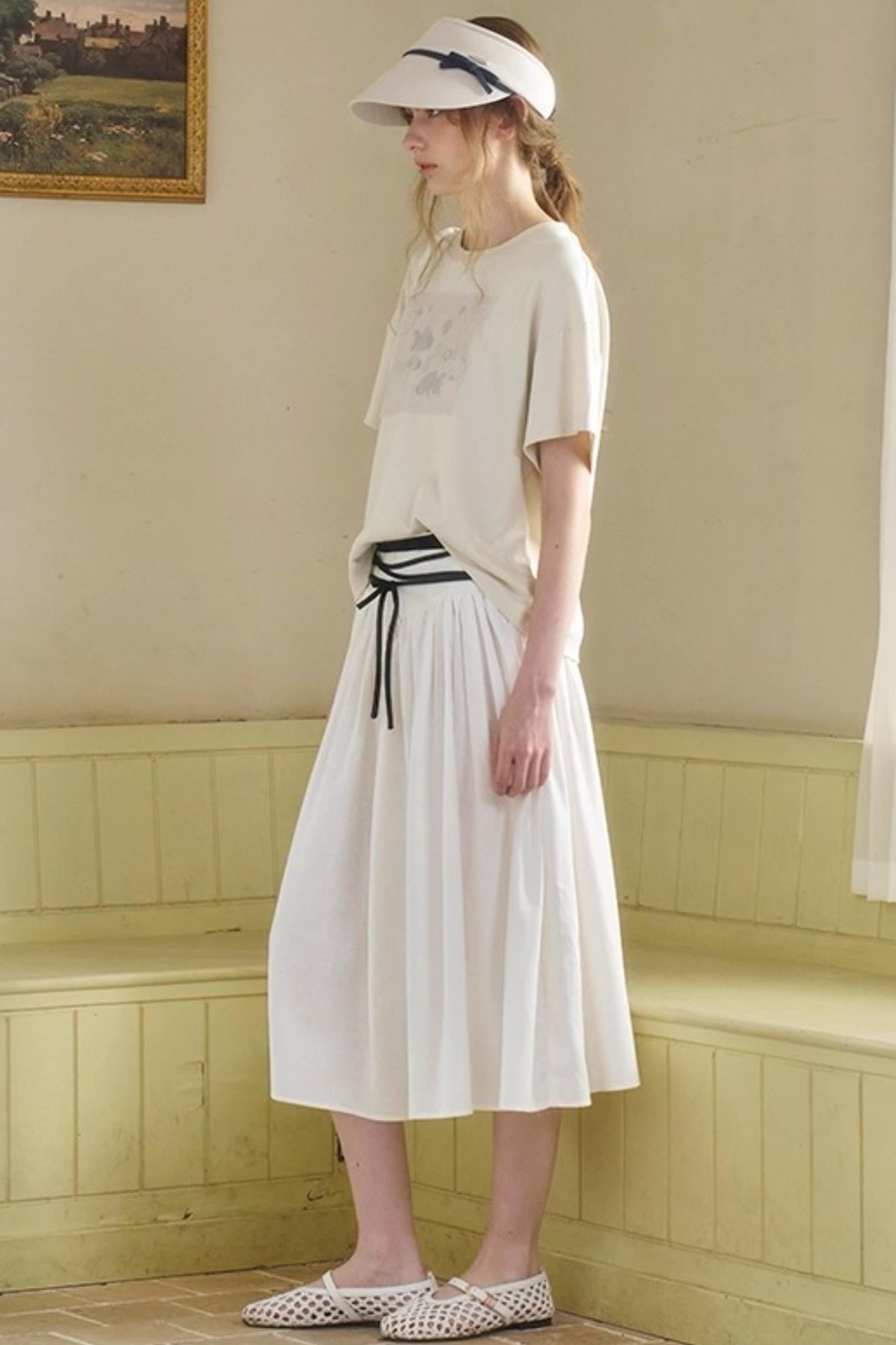 Wandering Fish Embroidered T-shirt