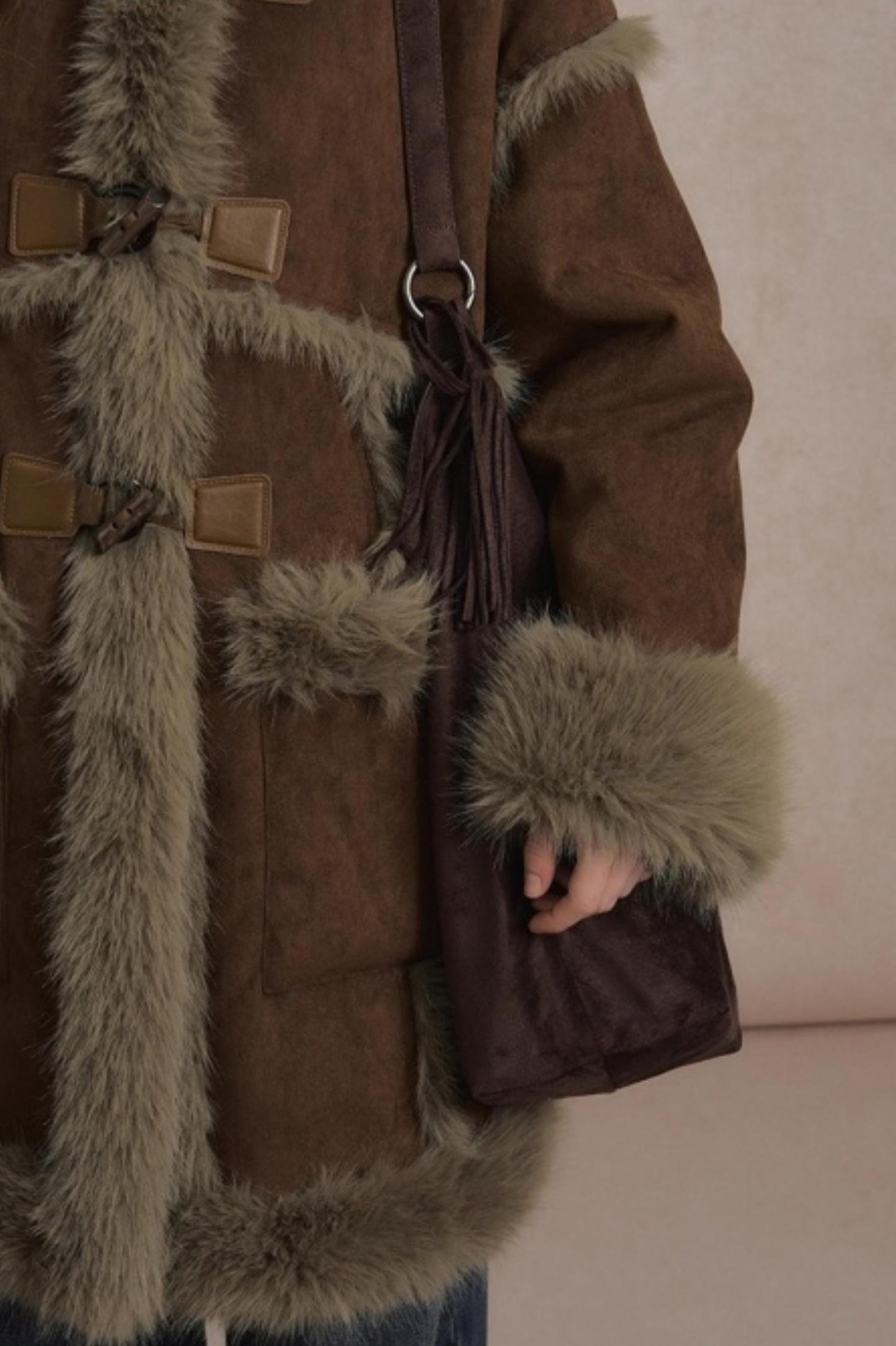 Integrated Fur Collar Horn Button Jacket