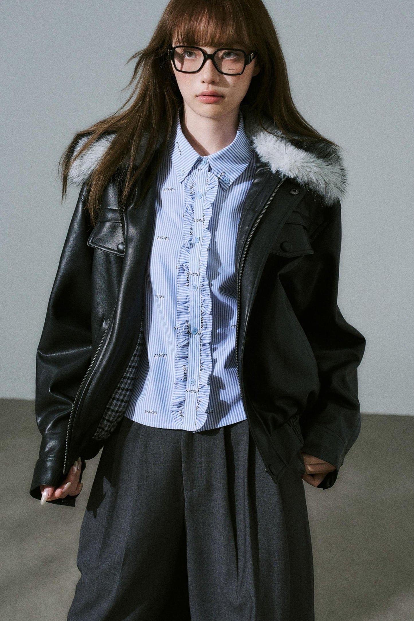 Soft Minimal Shoulder Top