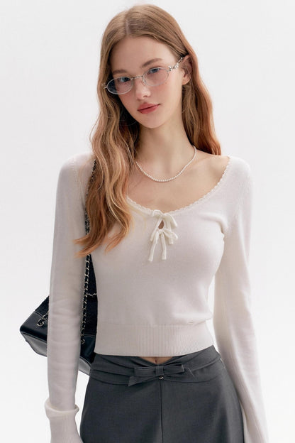 Bow Wavy Lace U-Neck Slim Top
