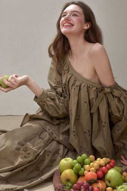 Embroidery Elegant Slanted Shoulder Skirt Set-Up