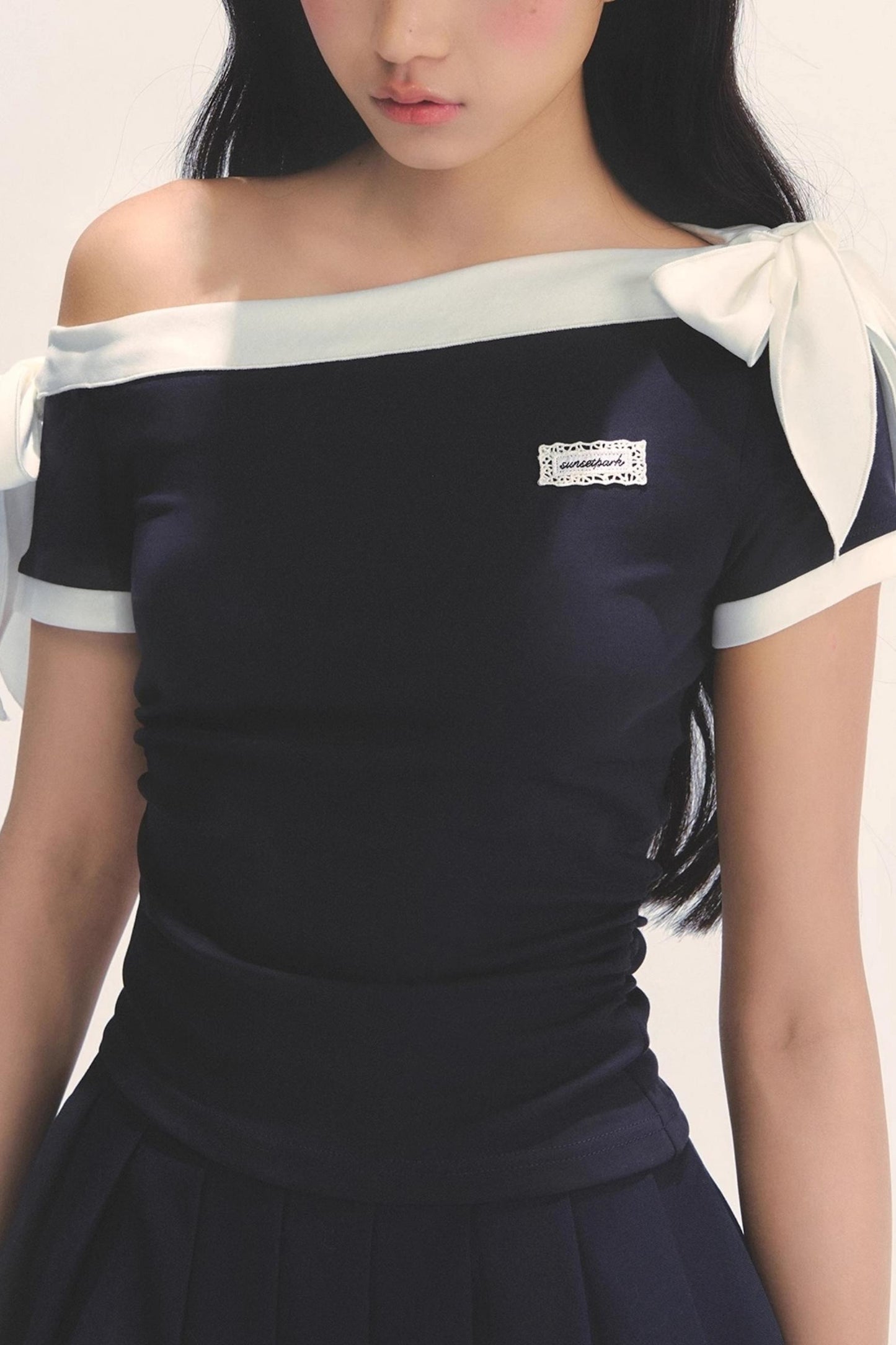 One-Shoulder Shaping T-Shirt