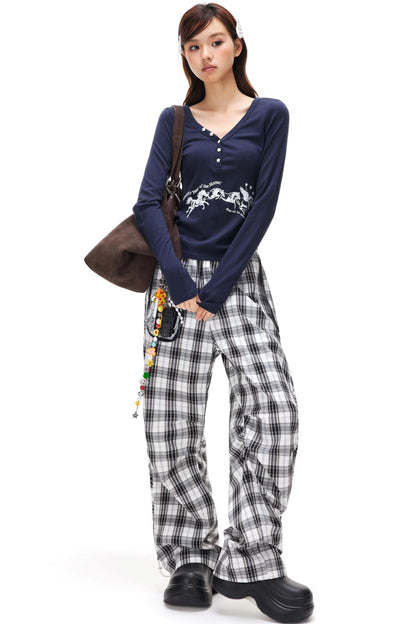 Star Shell Button Knitted Top