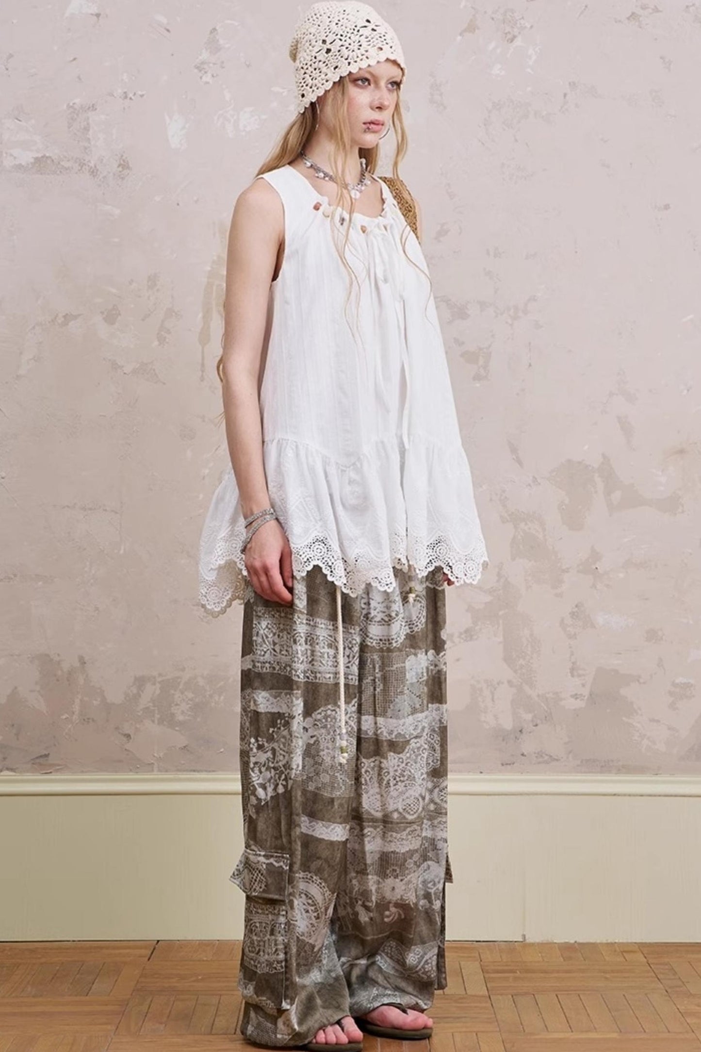 Romantic Sleeveless Ensemble Top