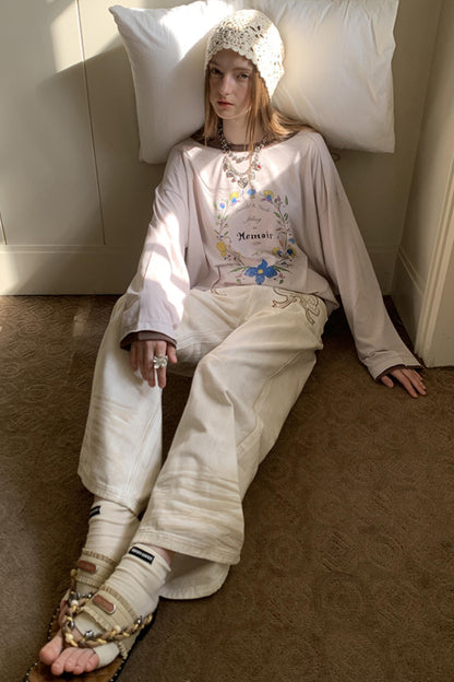 Comfortable Bow Appliqué Distressed Jeans