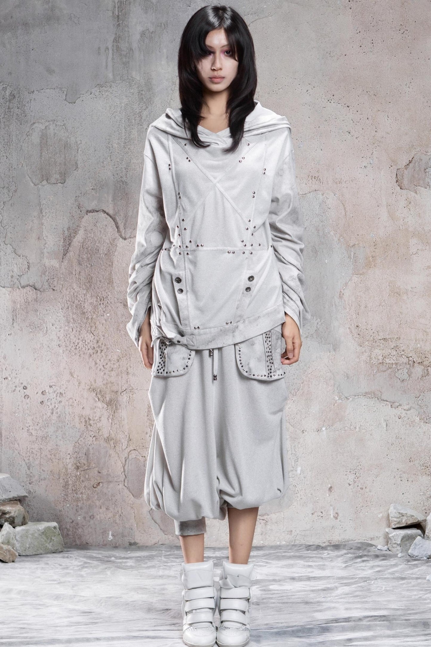 Retro Rivet Hooded Fleece Sweatshirt