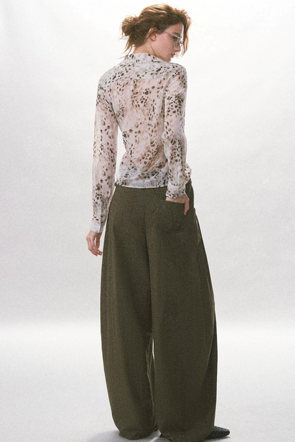 Hellfarbenes gepunktetes Slim-Fit-Chiffon-Oberteil