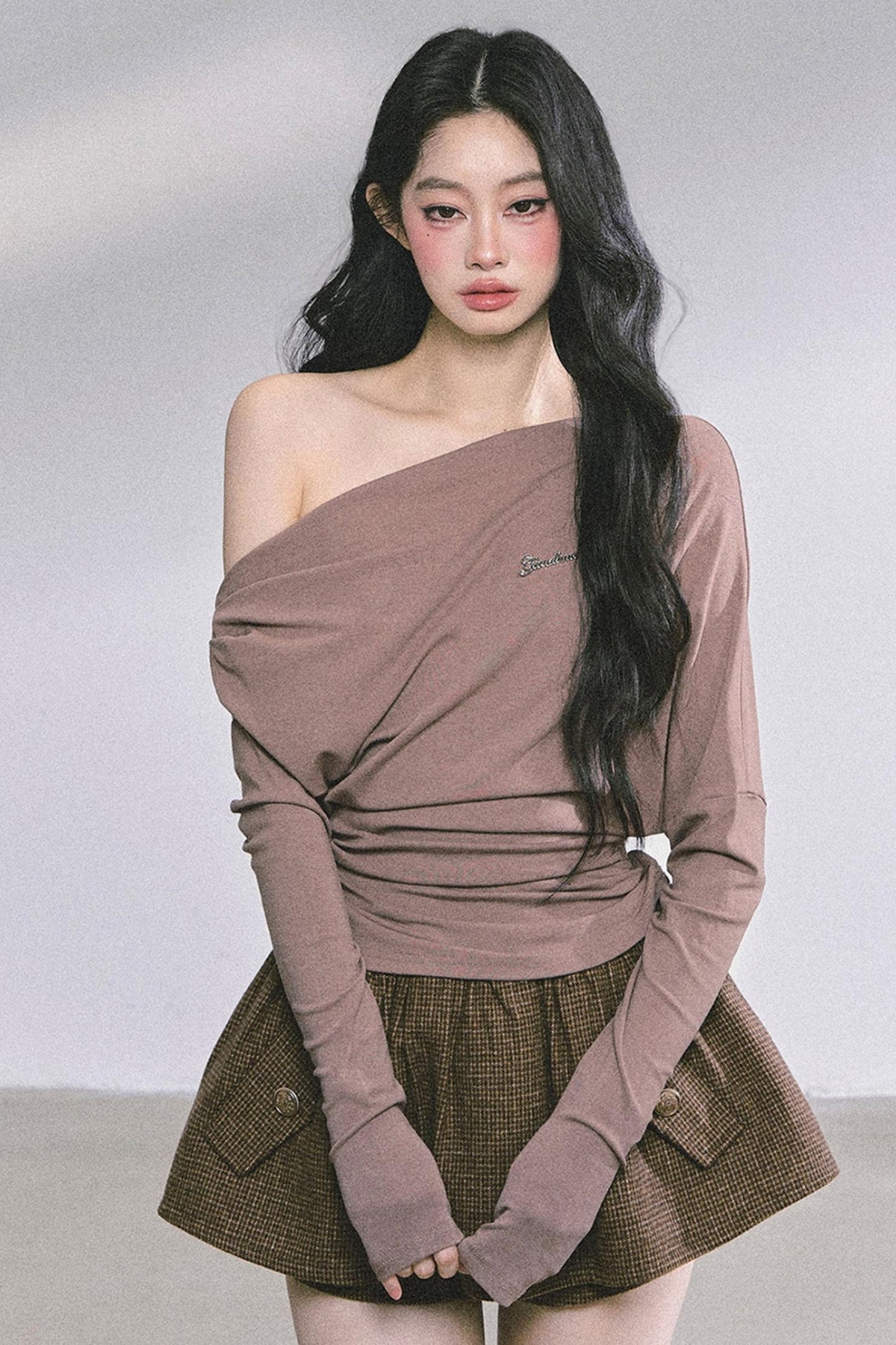 Melbourne Korean Slanted Shoulder T-shirt