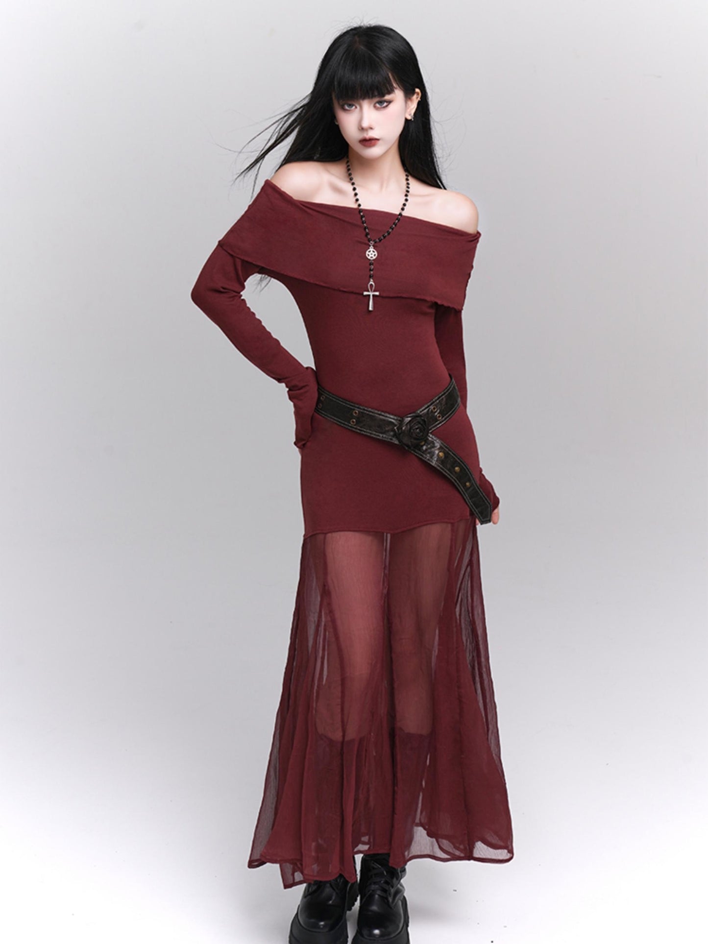 Ghost Girl, rotes One-Shoulder-Kleid, Frühherbst, koreanische Atmosphäre, Geburtstag, High-End-Rock Temperament