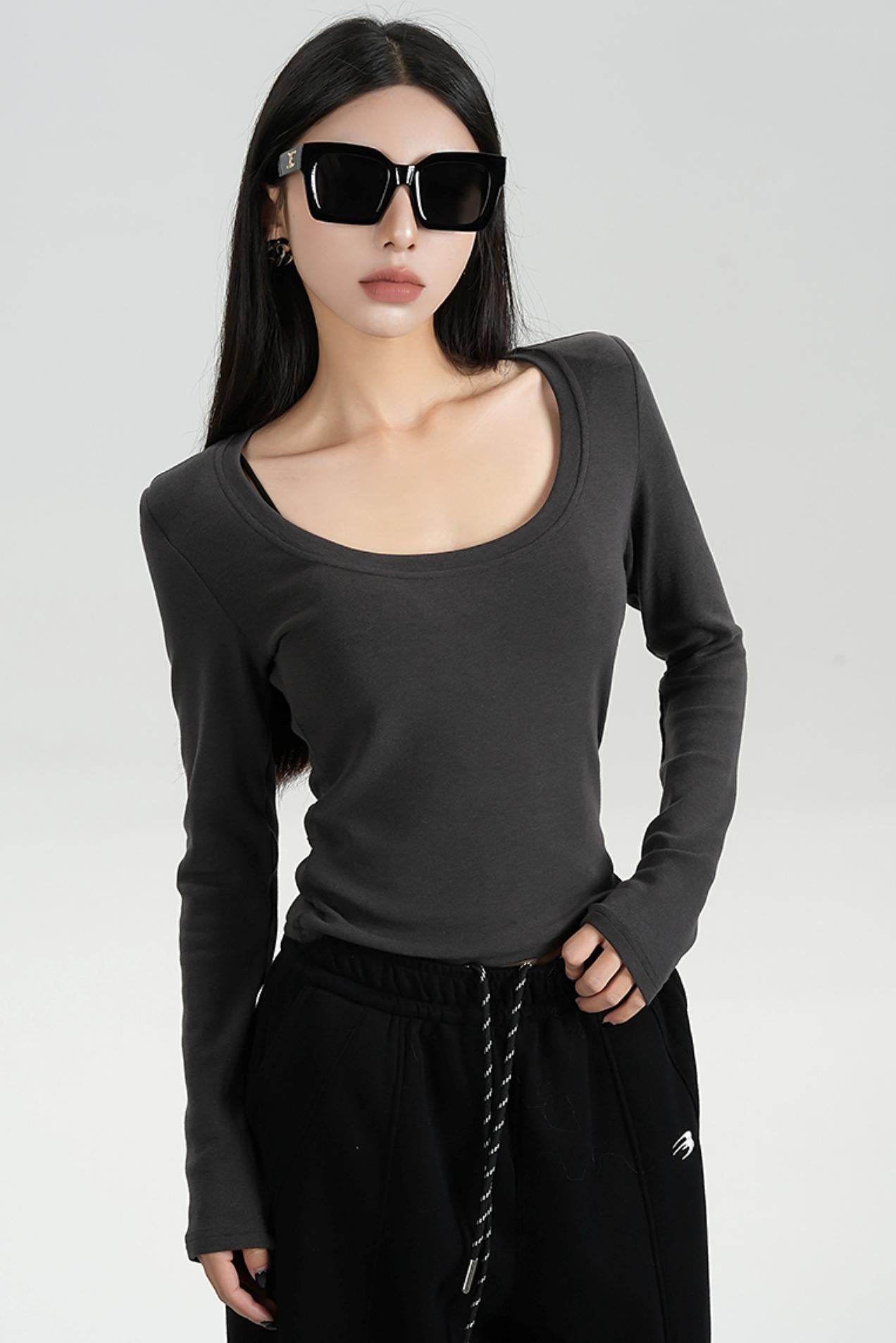 SRYSAME back open waist design sense round neck long sleeve T-shirt base layer with black top under the new autumn women's wear